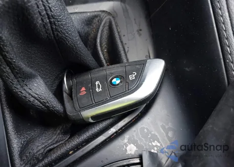 2017 BMW X1 xDrive28I z USA, uszkodzony, nr VIN WBXHT3Z34H4A56803